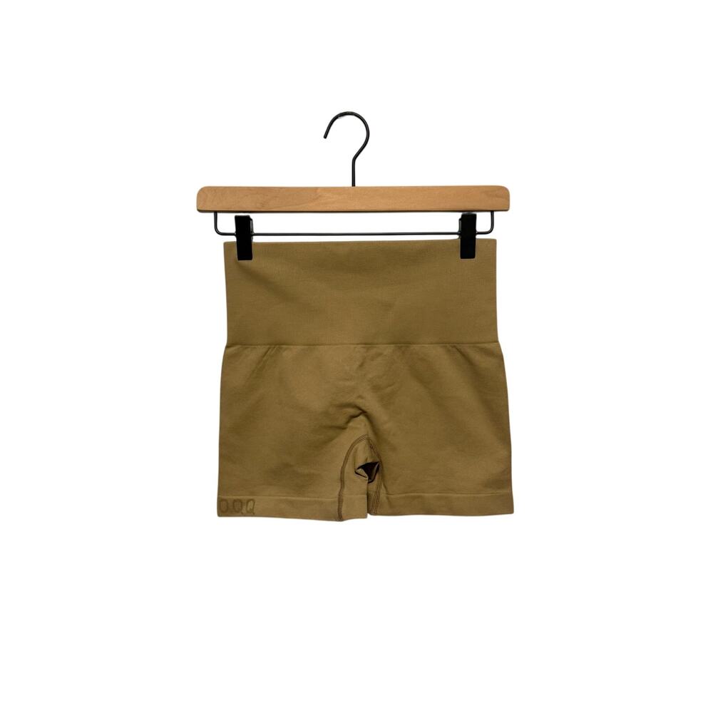 OQQ Tan Butt Lifting Cinching Workout Shorts Medium 3" Inseam